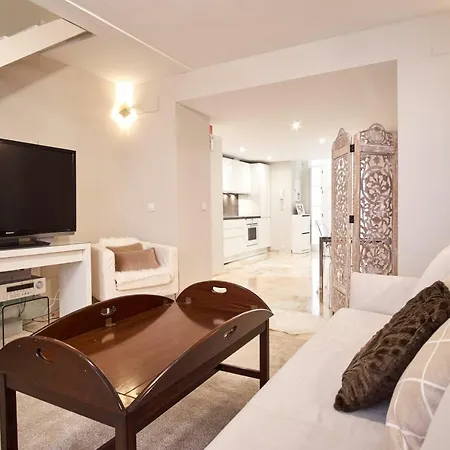 Apartment Pajaritos Palace By Valcambre Seville